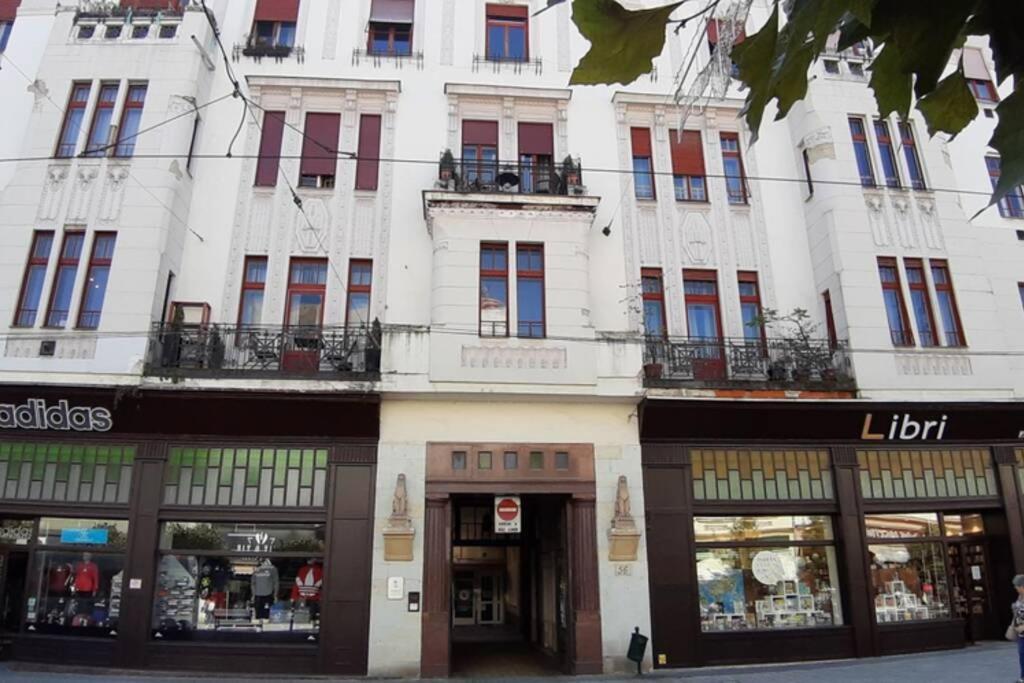 Little Cozy Apartman Μίσκολτς Εξωτερικό φωτογραφία