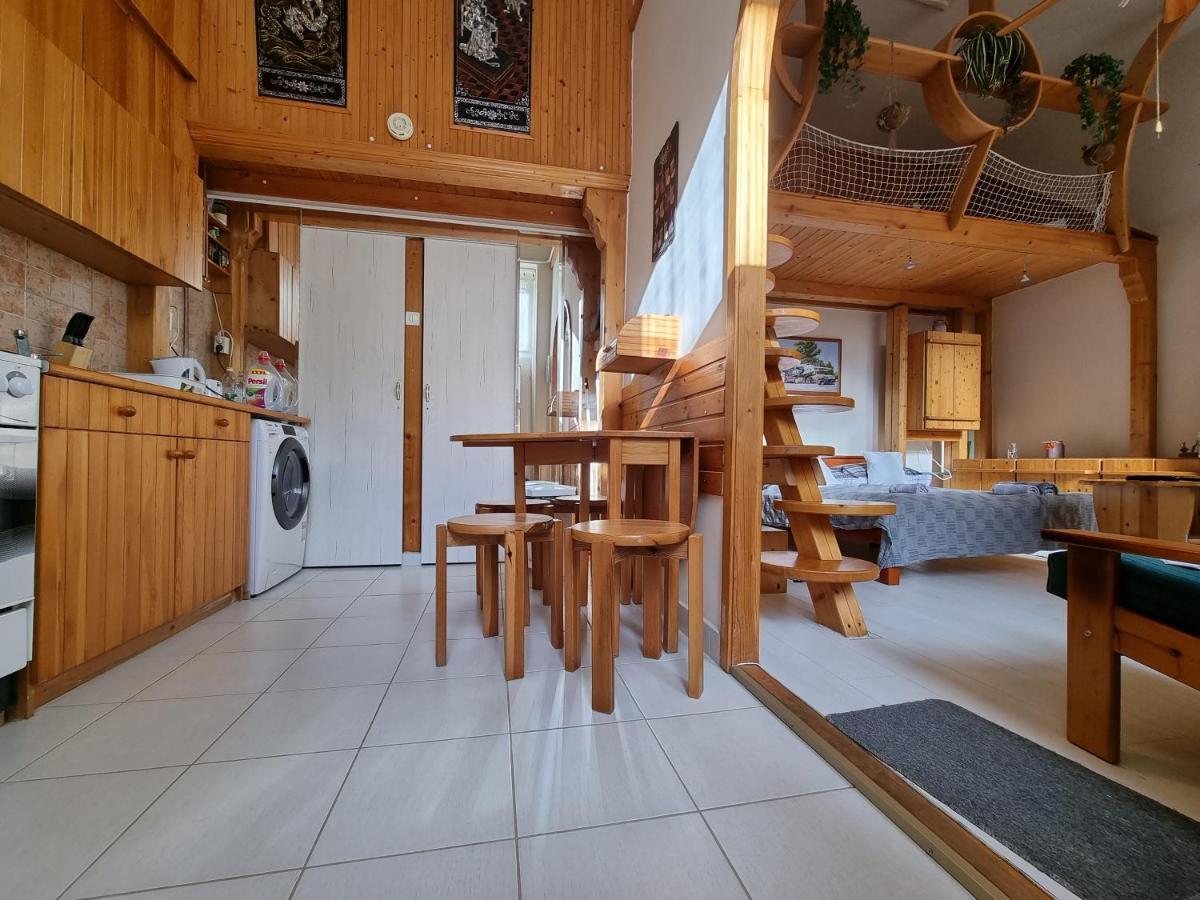 Little Cozy Apartman Μίσκολτς Εξωτερικό φωτογραφία